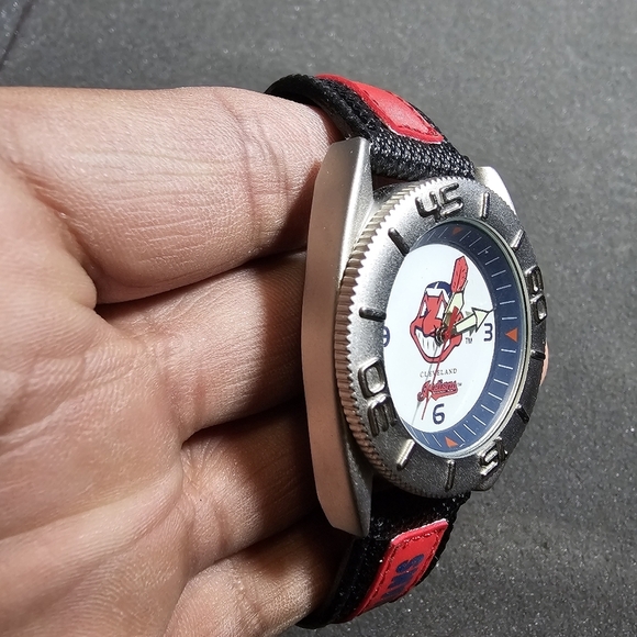 Cleveland Indians Mlb Sports Mens Quartz Fashion Watch Silver Tone Working shows - Picture 4 of 9